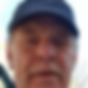 macho (65) aus Buchen