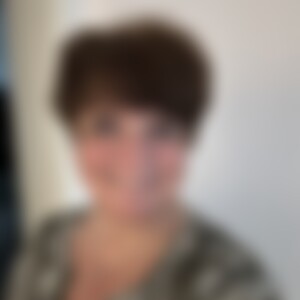 Karoline (59) aus Menden